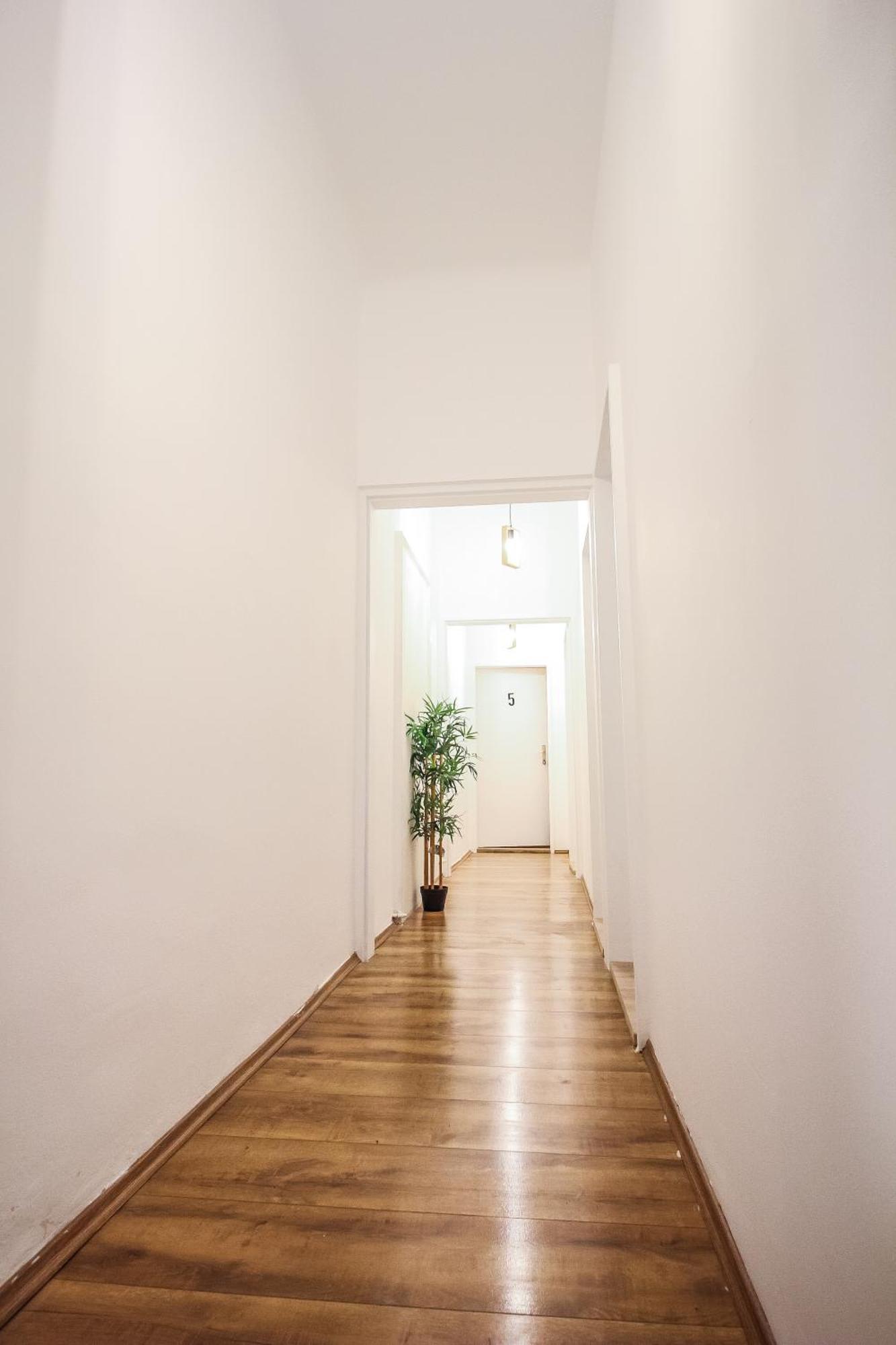 וינה Comfortable Accommodations In The Alterlaa Area Lv6 מראה חיצוני תמונה